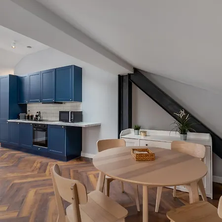 Golden Waw - Marcinkowskiego 3 * Warszawa